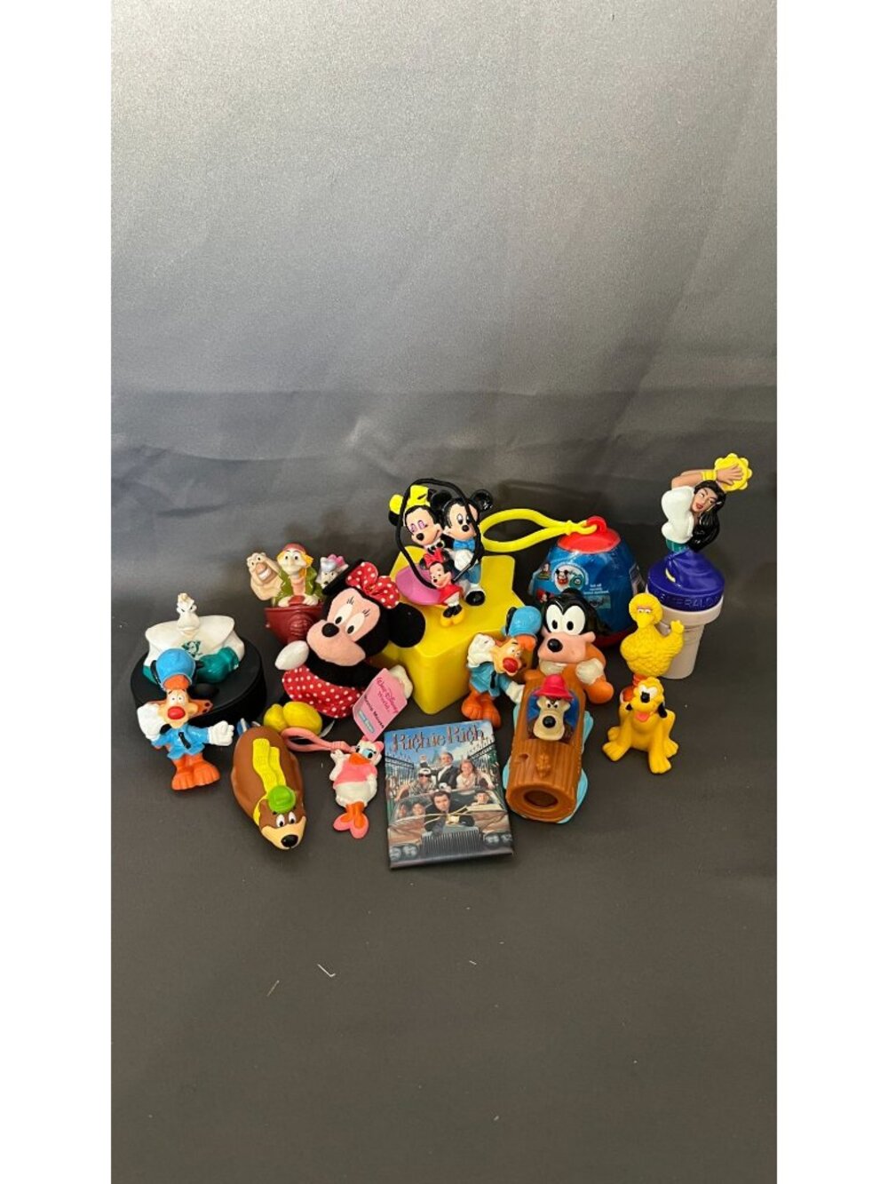 Disney & Friends Mixed Toy Lot Minnie Richie Rich Big Bird